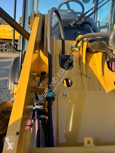 Nakladač Caterpillar only 625 hours, ac, 40 km/h