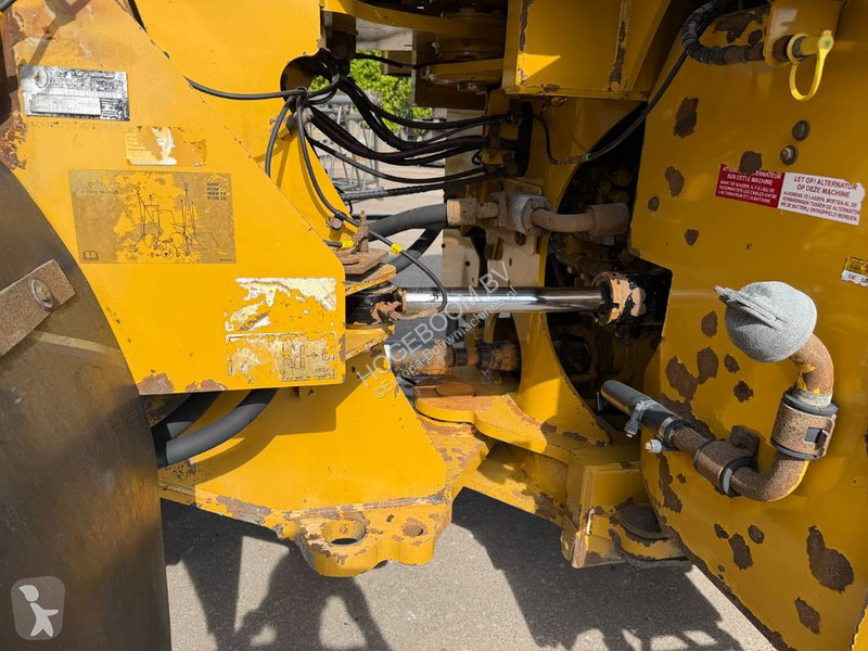Nakladač Caterpillar 972 M