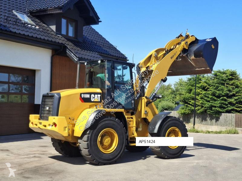 Nakladač Caterpillar 918 M