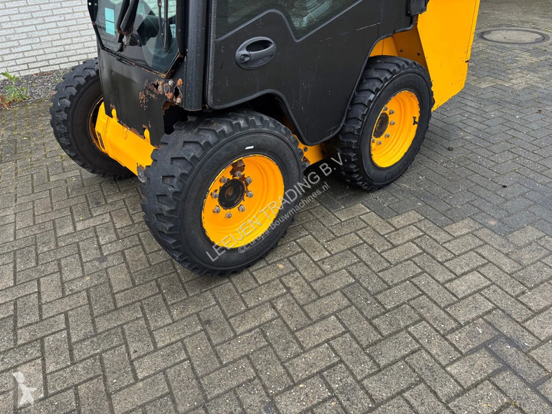 Nakladač JCB 155 (T4) BW2