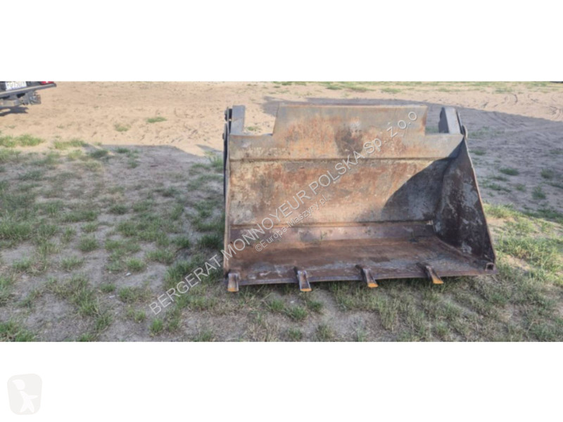 Nakladač Mecalac AX700