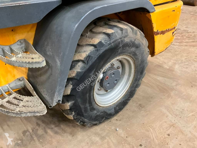 Nakladač Terex