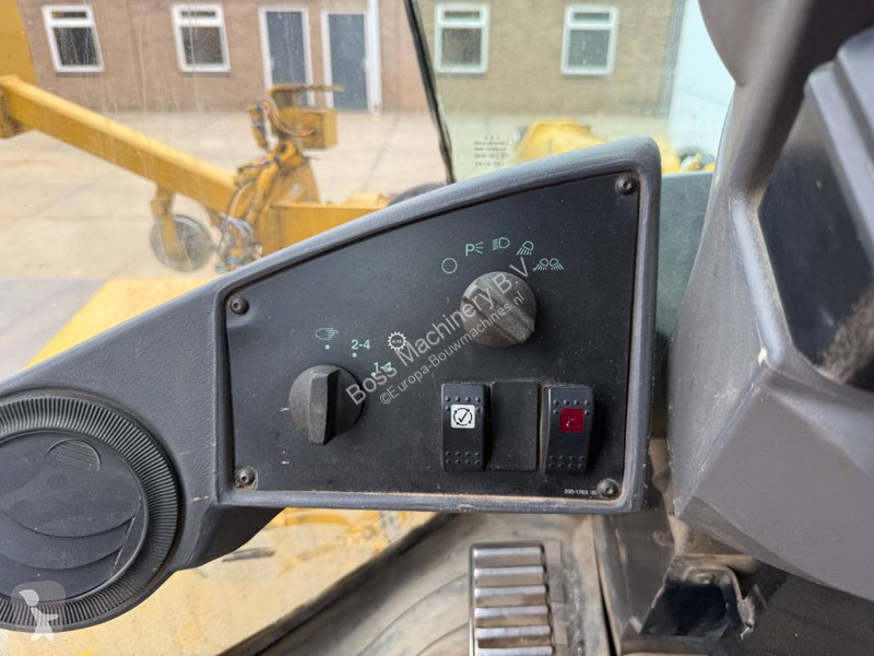 Nakladač Caterpillar 938G - Automatic Greasing...