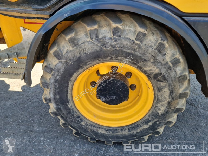 مُحمّلة JCB 406