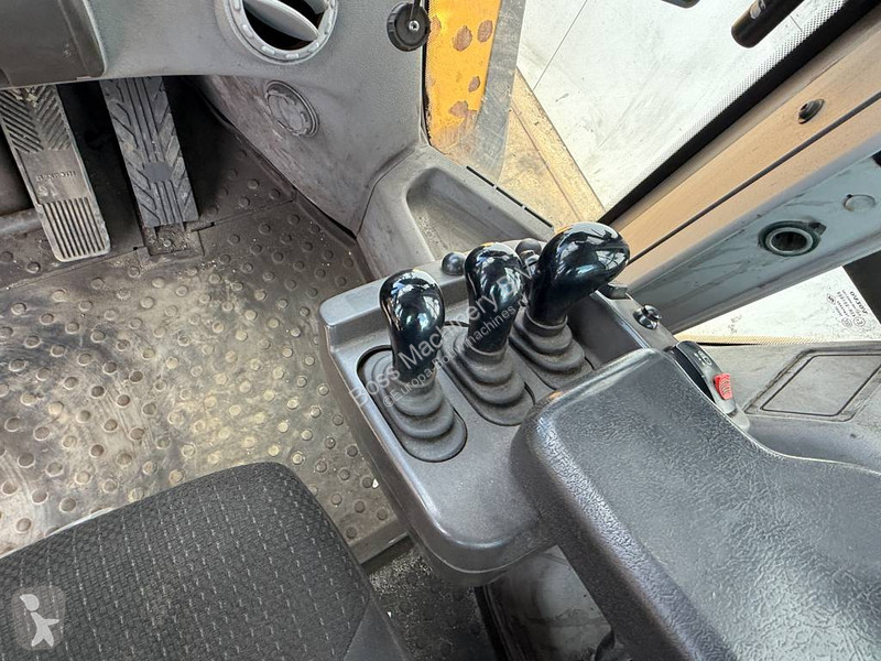 Nakladač Volvo L220H - CDC Steering / Excellent...