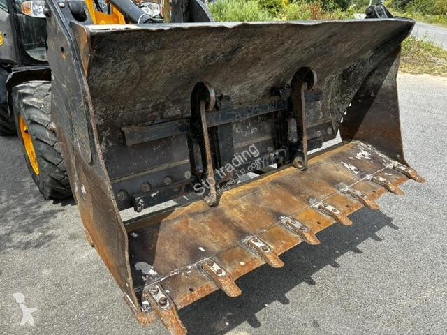 مُحمّلة JCB T4