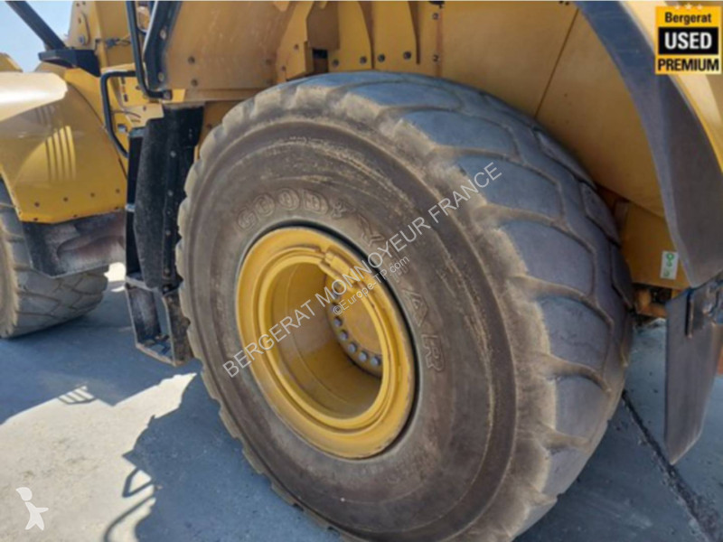 Nakladač Caterpillar 972 XE