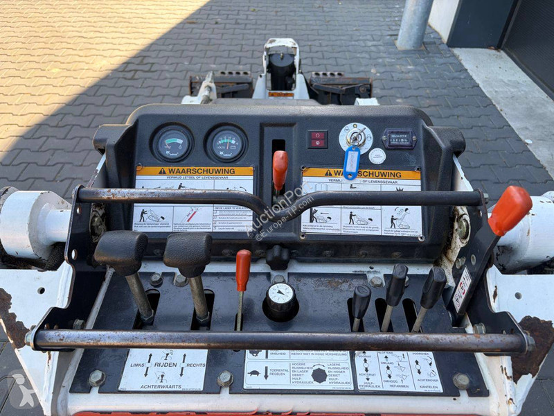 Nakladač Bobcat MT50
