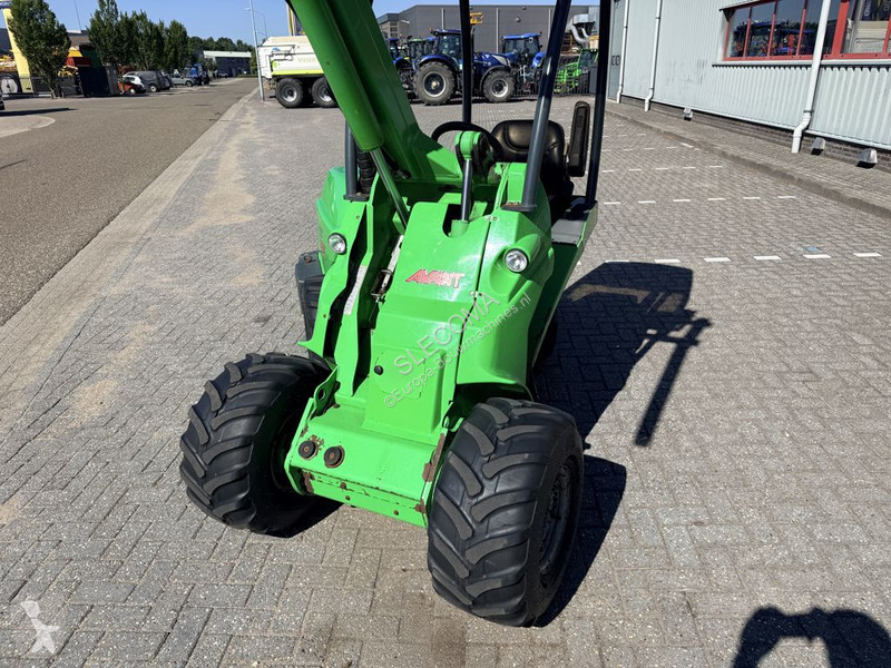 Nakladač Avant tecno TDL Shovel