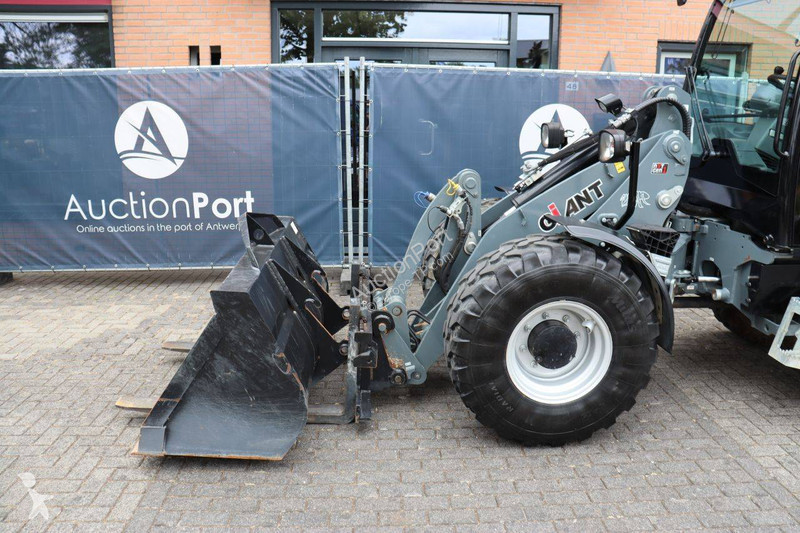 Nakladač Giant G5000 X-TRA