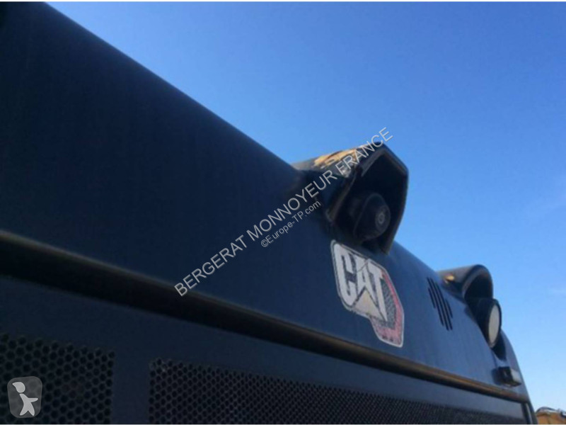 Nakladač Caterpillar 972M XE