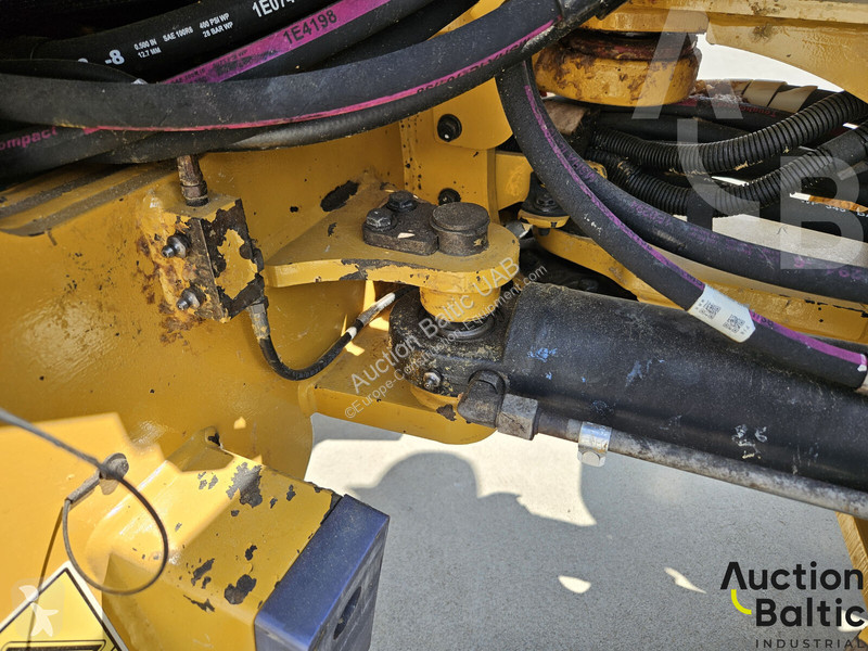 Pala Caterpillar M