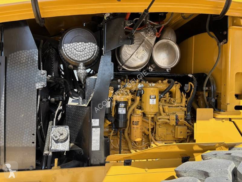 Nakladač Caterpillar 938M
