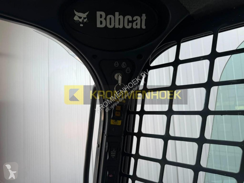 Nakladač Bobcat High Flow