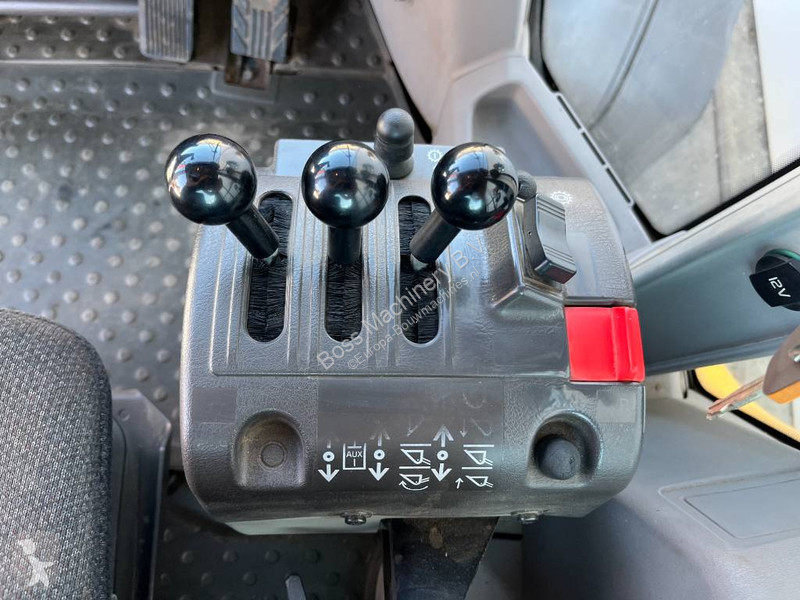 Nakladač Volvo - Quick Coupler / 3th Function