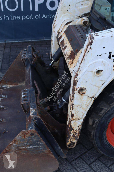 Фронтальный погрузчик Bobcat