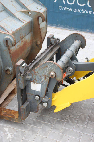 Chargeuse Neuson WL60