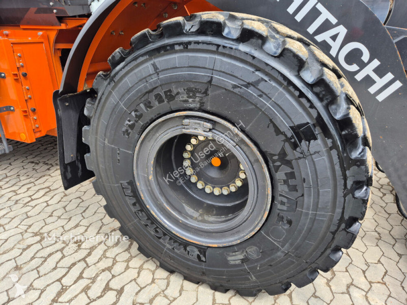 Chargeuse Hitachi 7 High Lift