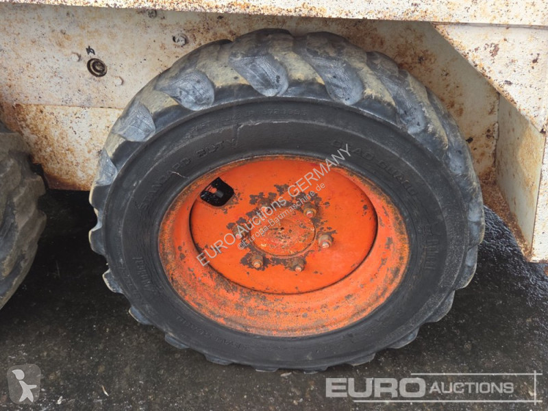 Shovel Bobcat 543