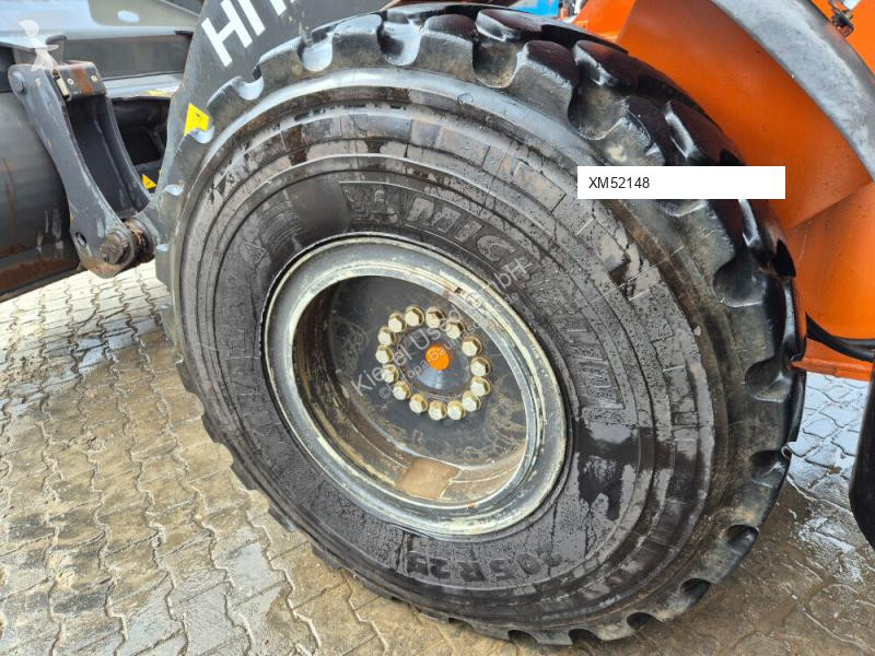 Навантажувач Hitachi 7