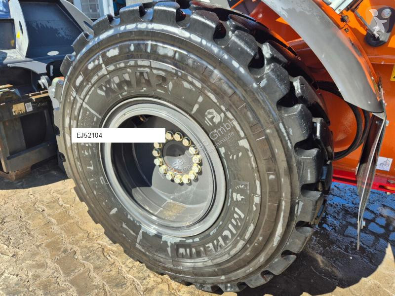 Hitachi ZW160-7 loader