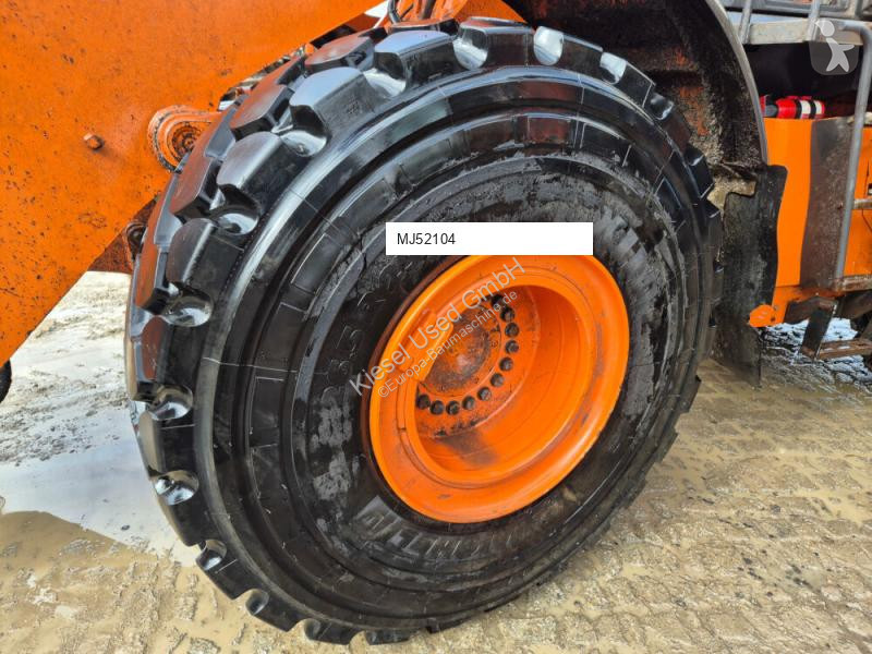 Навантажувач Hitachi 6