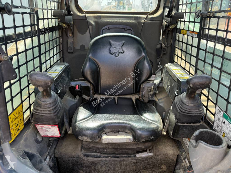 Shovel Bobcat - Closed Cab / Quick Coupler