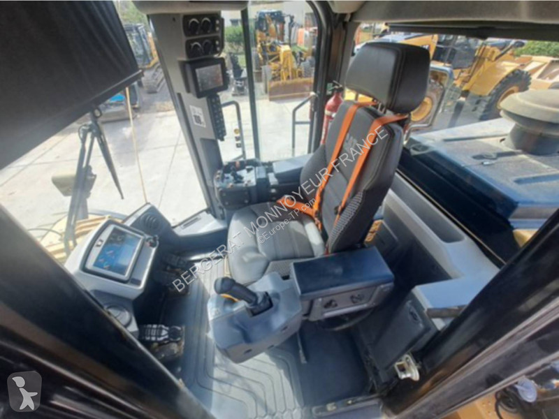 Chargeuse Caterpillar 980M
