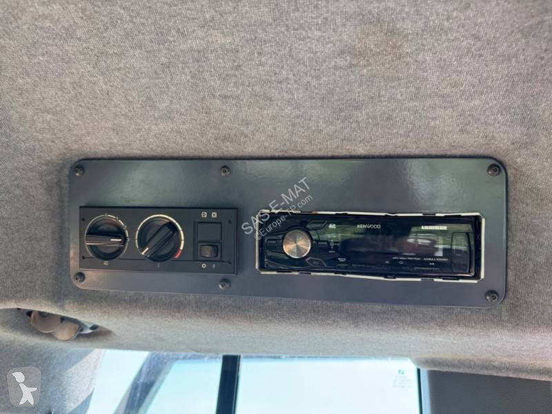 Chargeuse Liebherr LR636
