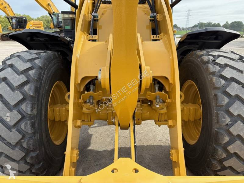 Chargeuse Caterpillar 910