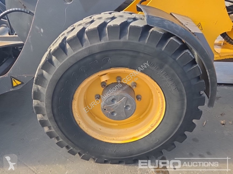 Pala cargadora Volvo L28F