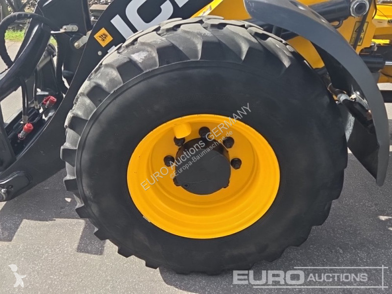 Lastare JCB 409