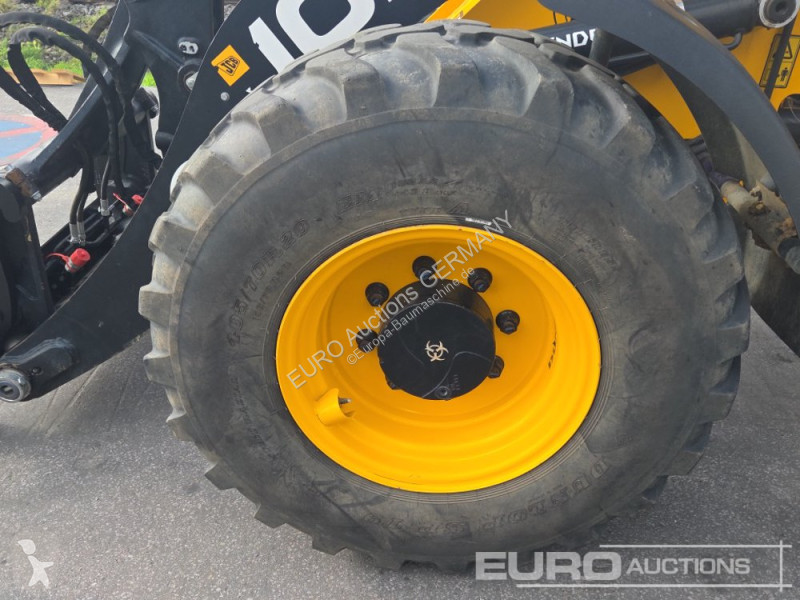 Lastare JCB 409