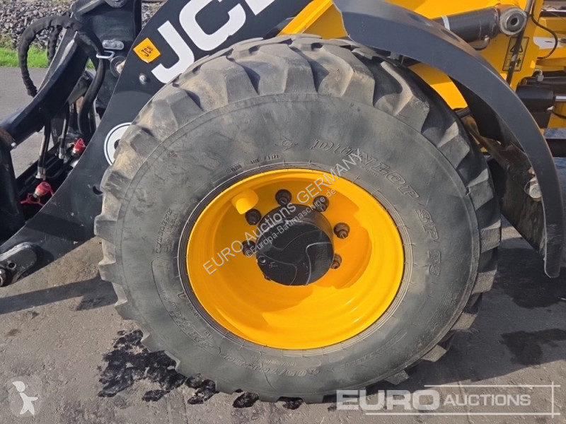 Lastare JCB 409