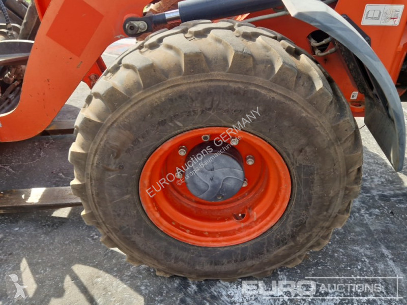 Lastare Kubota R085