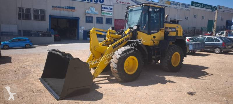 Pá carregadora Komatsu WA200-8