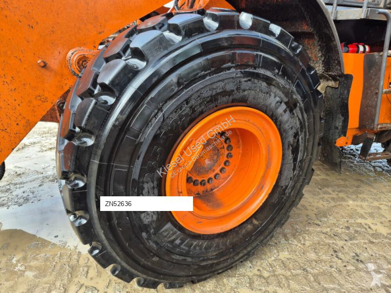 Nakladač Hitachi 6