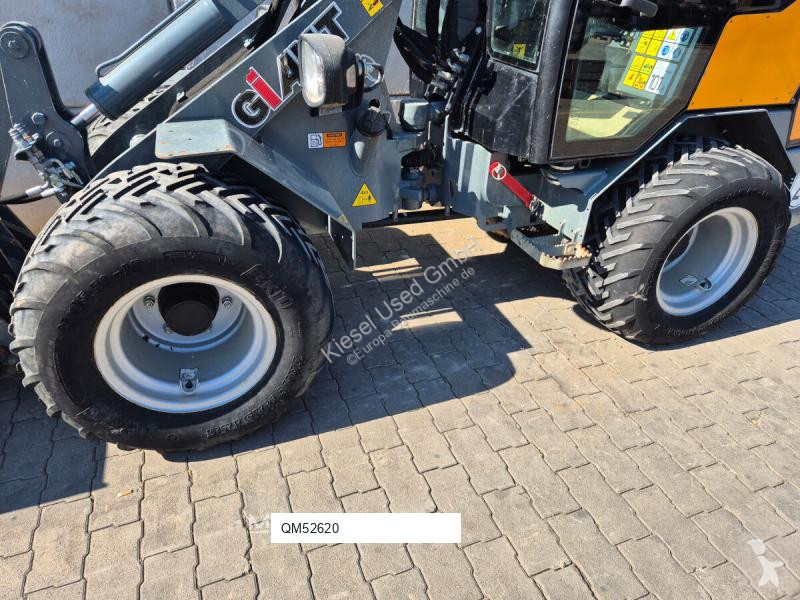 Nakladač Giant G2500 X-Tra HD