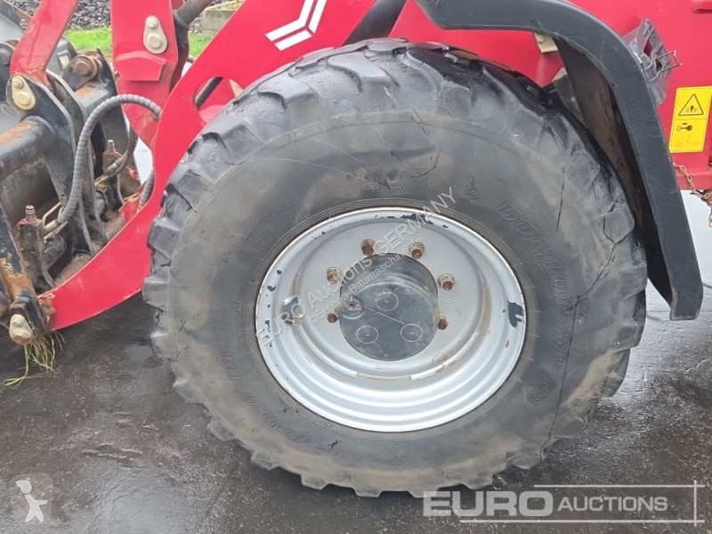 Nakladač Yanmar V100