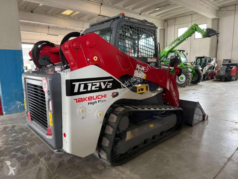 Chargeuse Takeuchi TL12V2