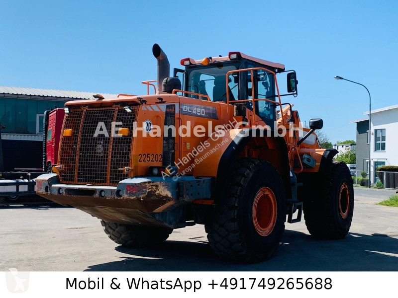 Chargeuse Doosan 4503...