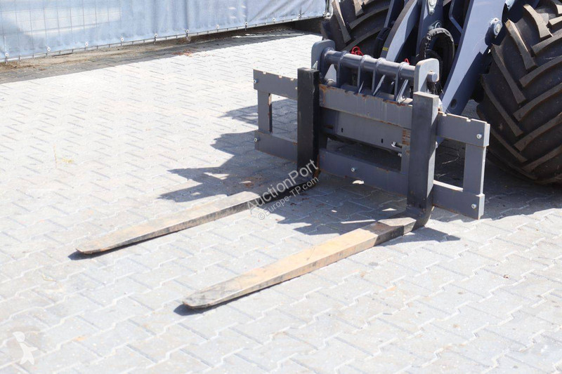 Chargeuse Eurotrac 850/W13F
