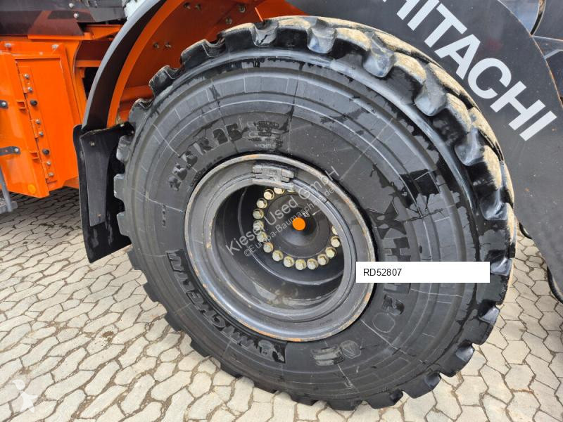 Товарач Hitachi 7