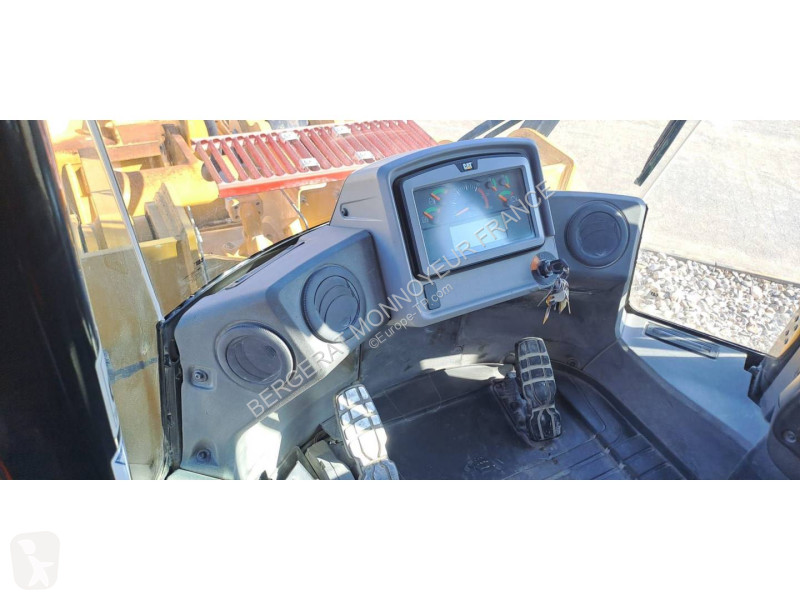 مُحمّلة Caterpillar 972M XE