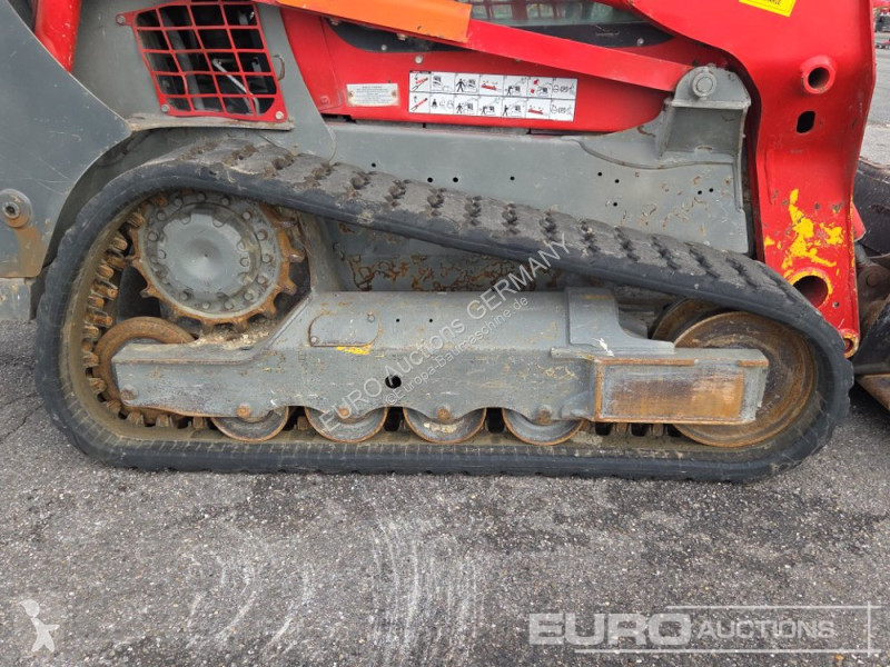 Товарач Bobcat T590