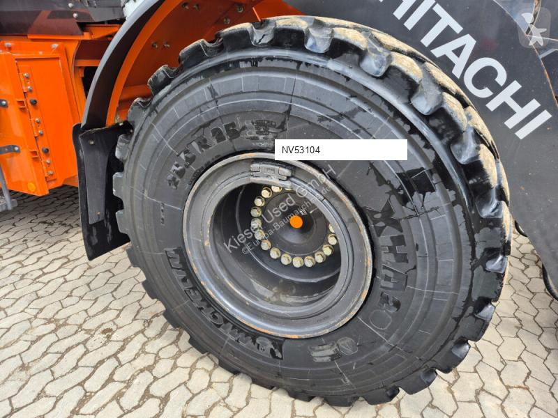 Товарач Hitachi 7