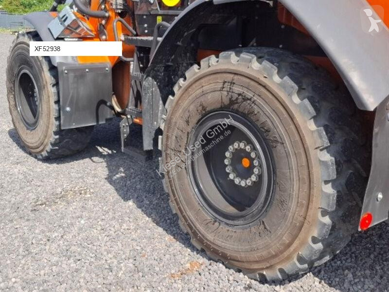 Товарач Hitachi ZW180-7