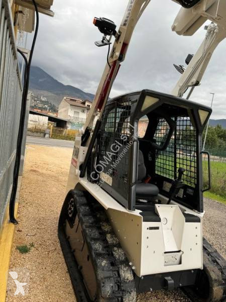 Shovel Bobcat