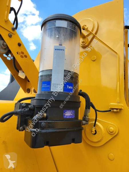 Nakladač Volvo L150H