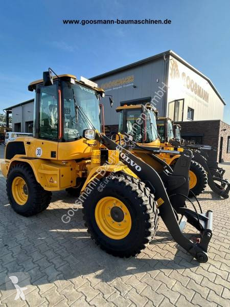 Pala Volvo L30HS - Neumaschine